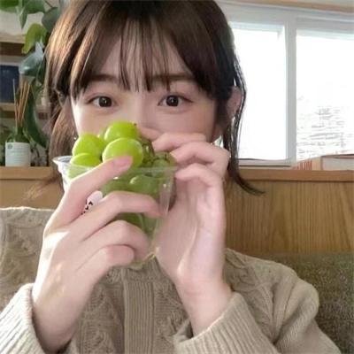 在大雪封闭的山庄里
